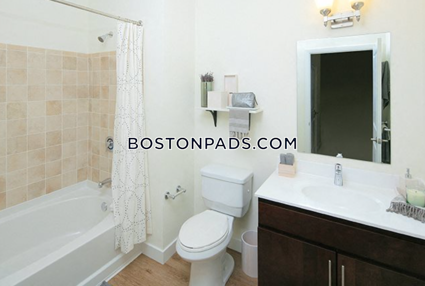 Brigham Square Photo 9