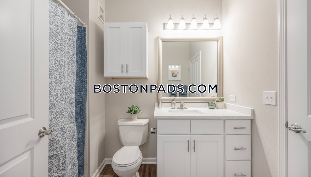 Jefferson at Dedham Station Photo 33