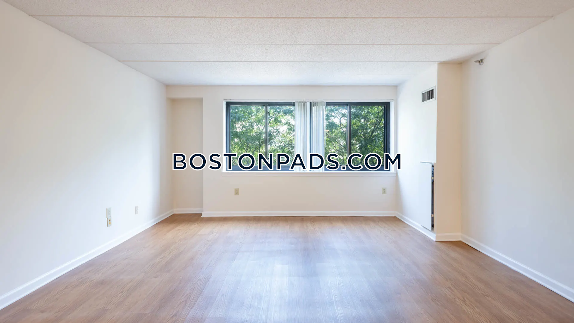 Gateway at Malden Center Photo 6