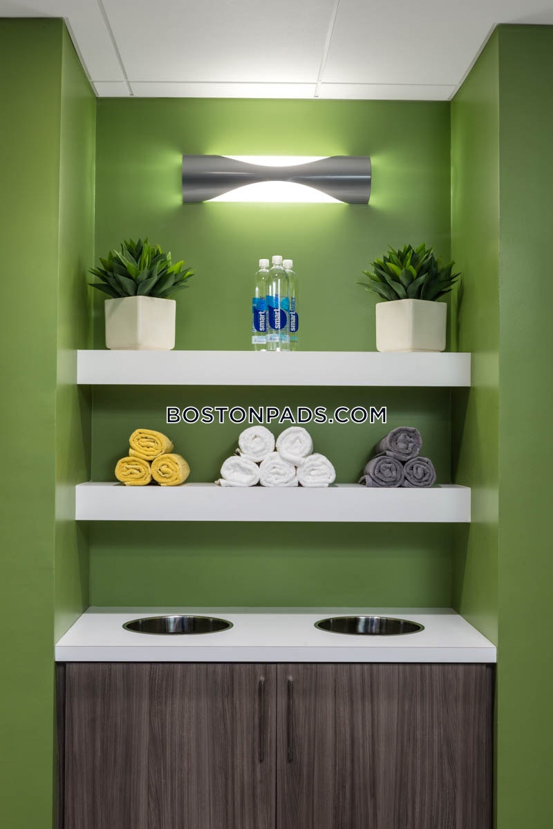 Harborview at the Navy Yard Photo 44