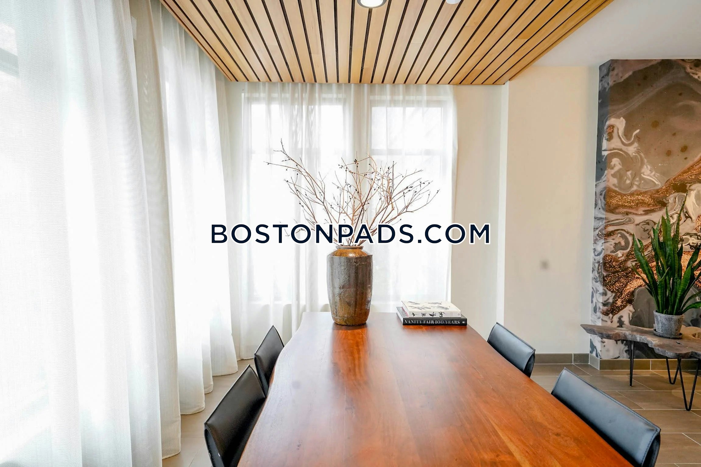 Point at 180 Photo 33