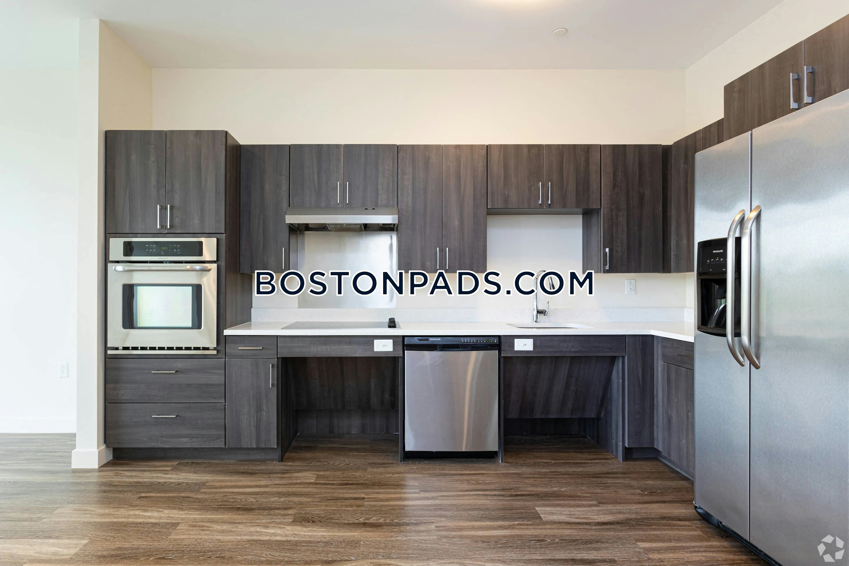 Point at 180 Photo 40