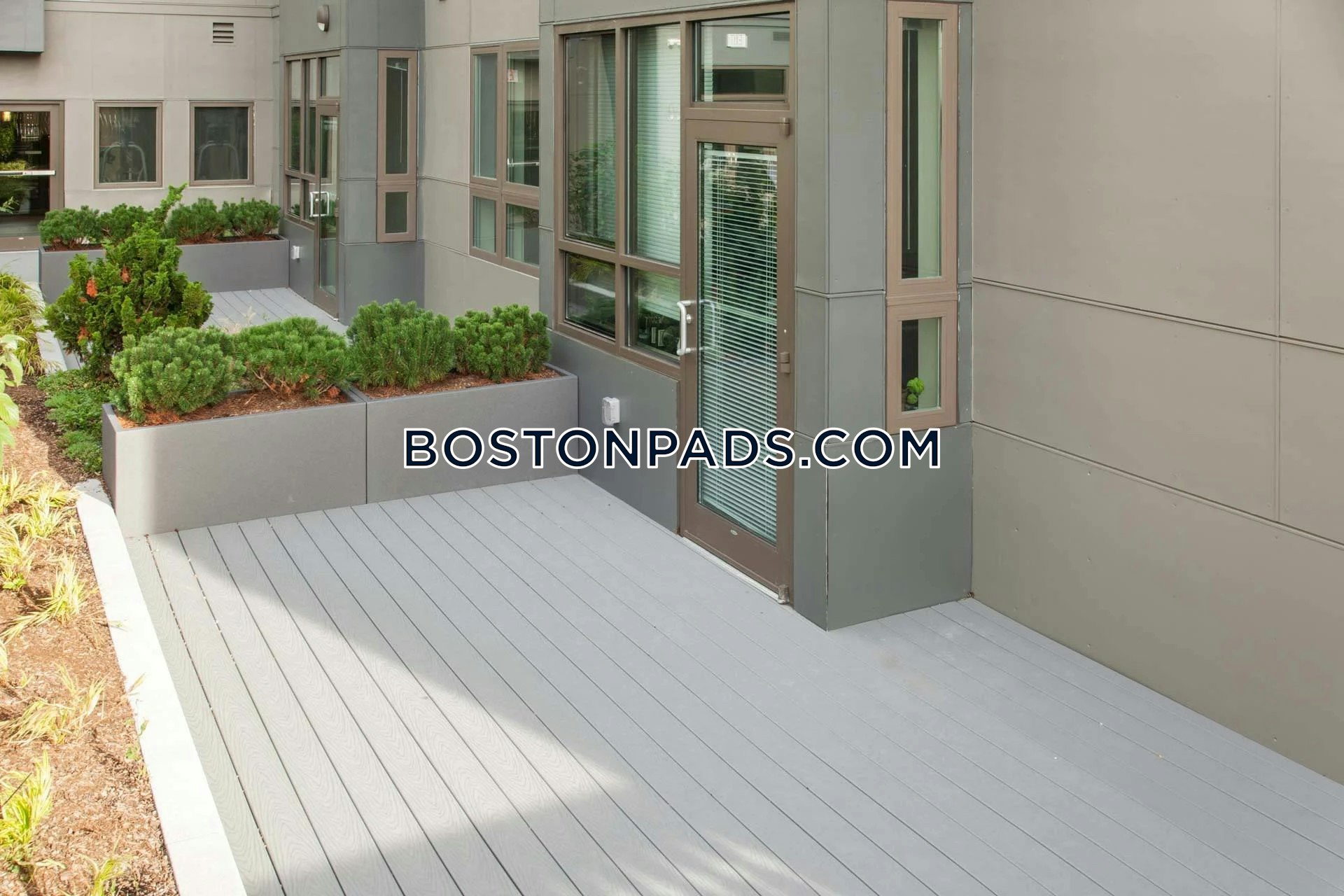 Point at 180 Photo 64