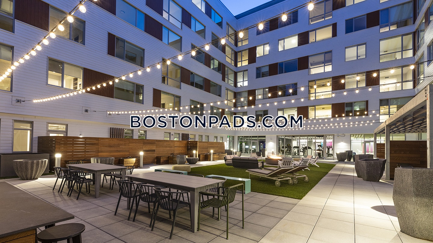 Prism Apartments Photo 11