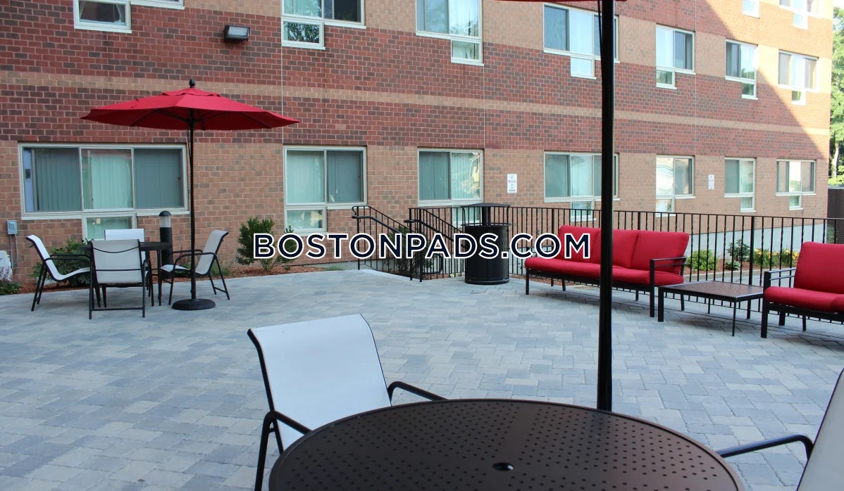 Station 101 Photo 27