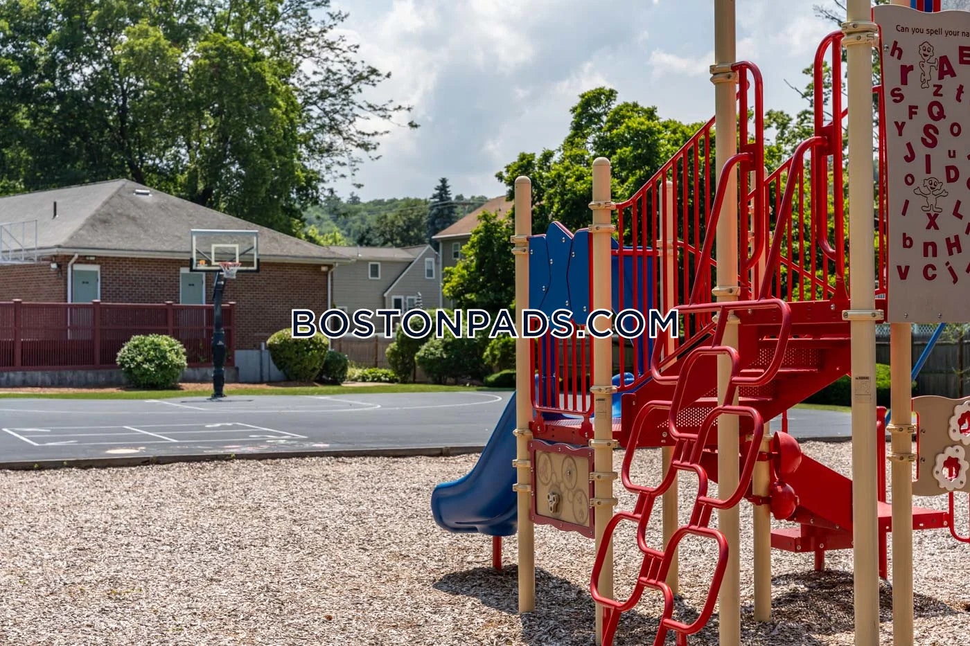 Towne Estates Photo 7