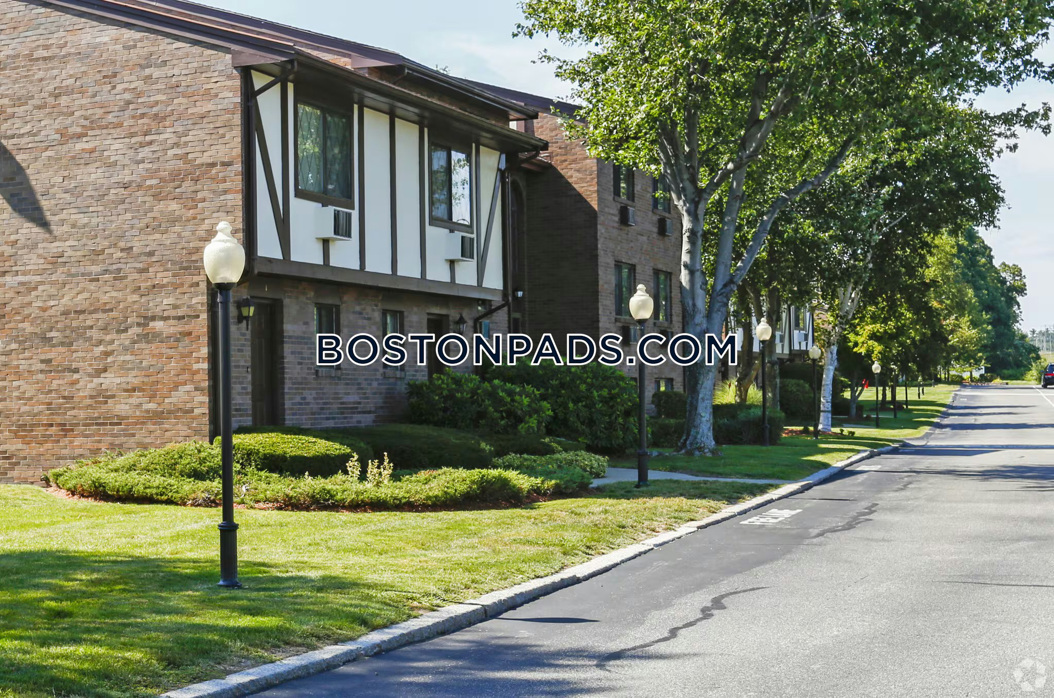 Tudor Glen Village Photo 21