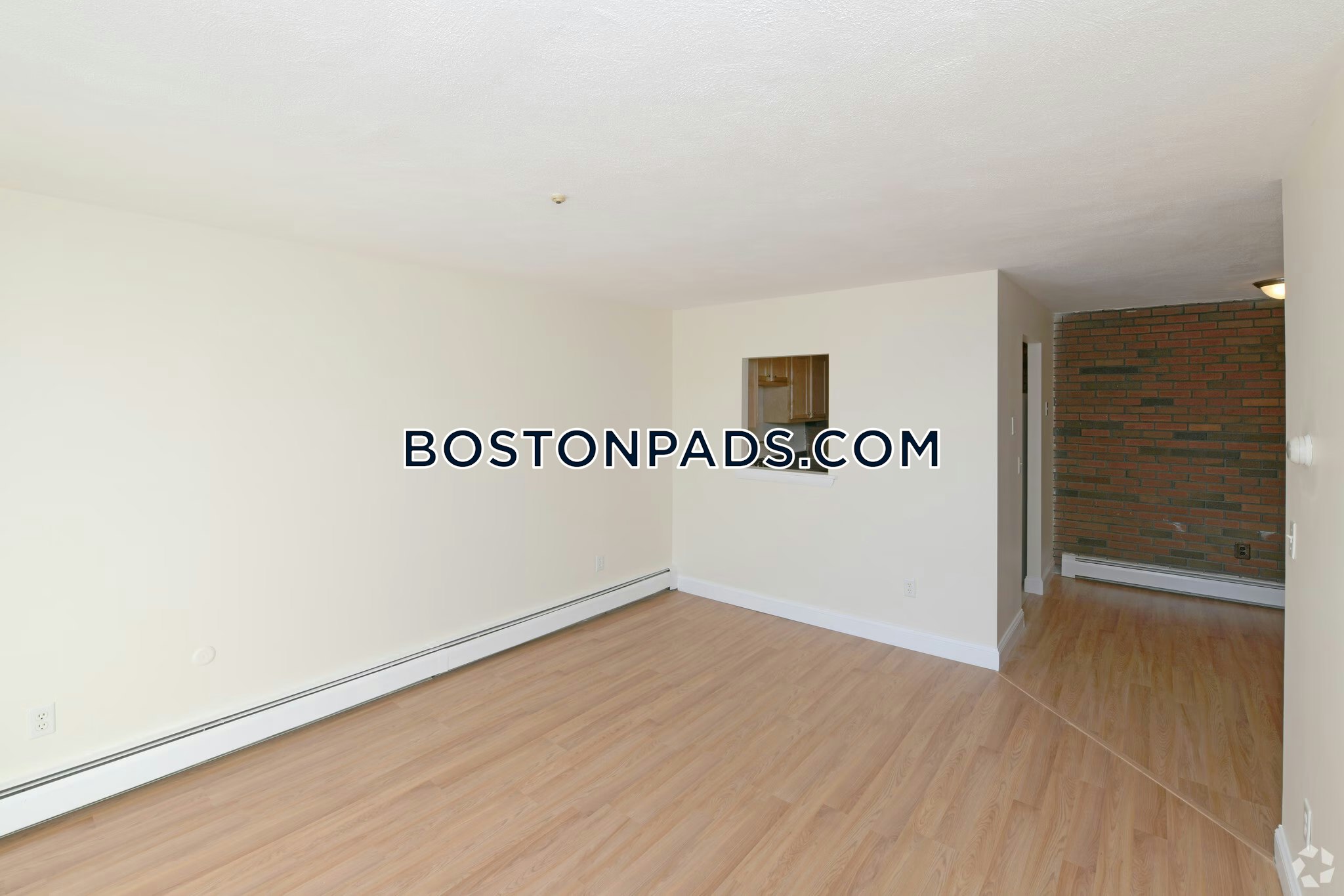 Weymouth Place Photo 19