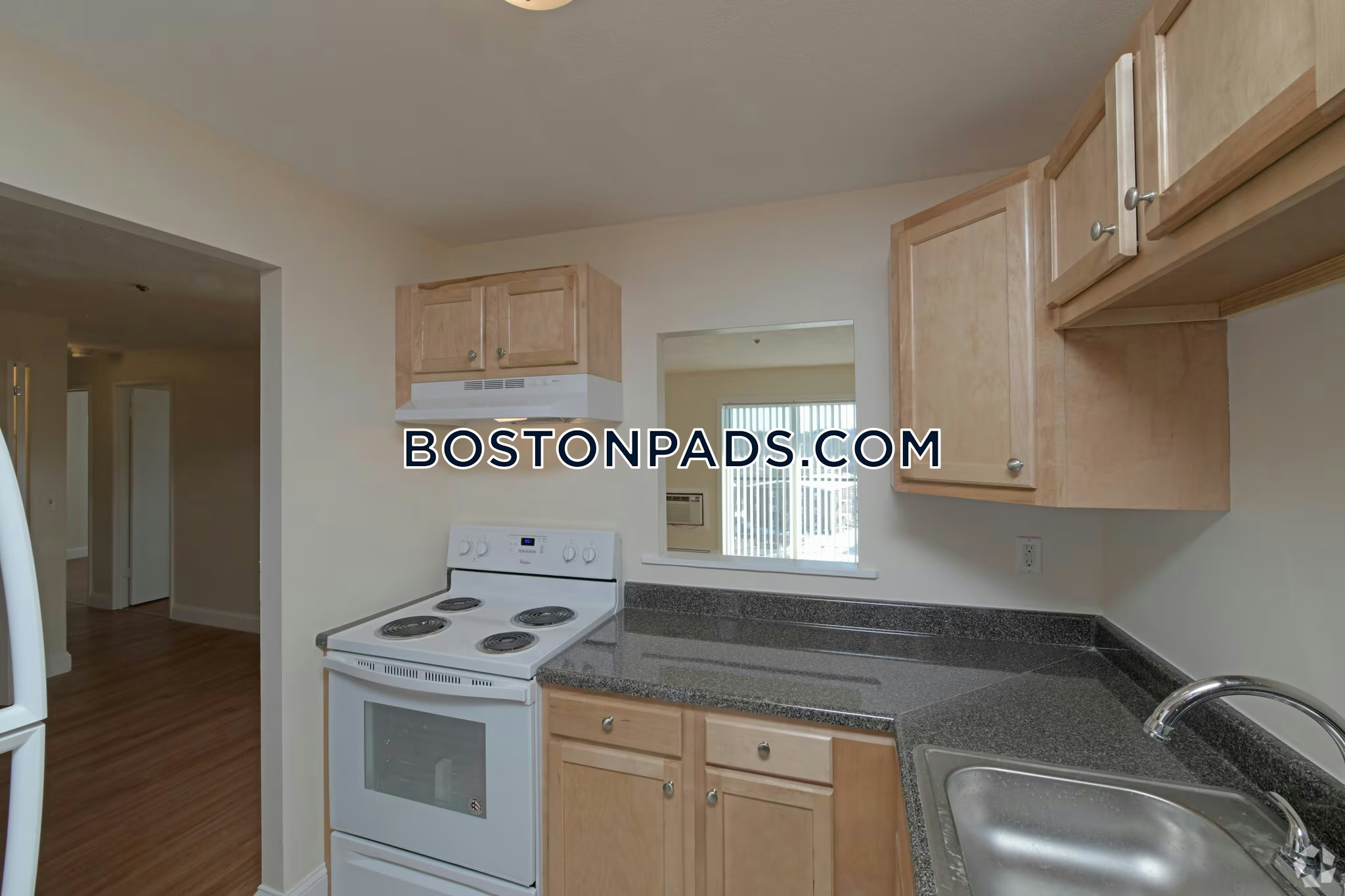 Weymouth Place Photo 43