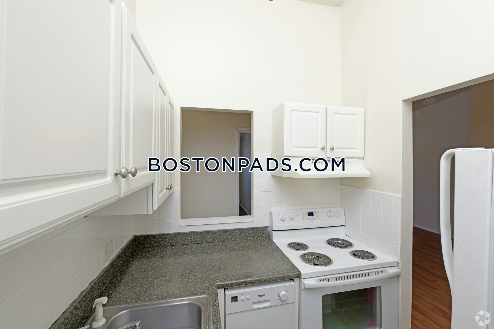 Weymouth Place Photo 38