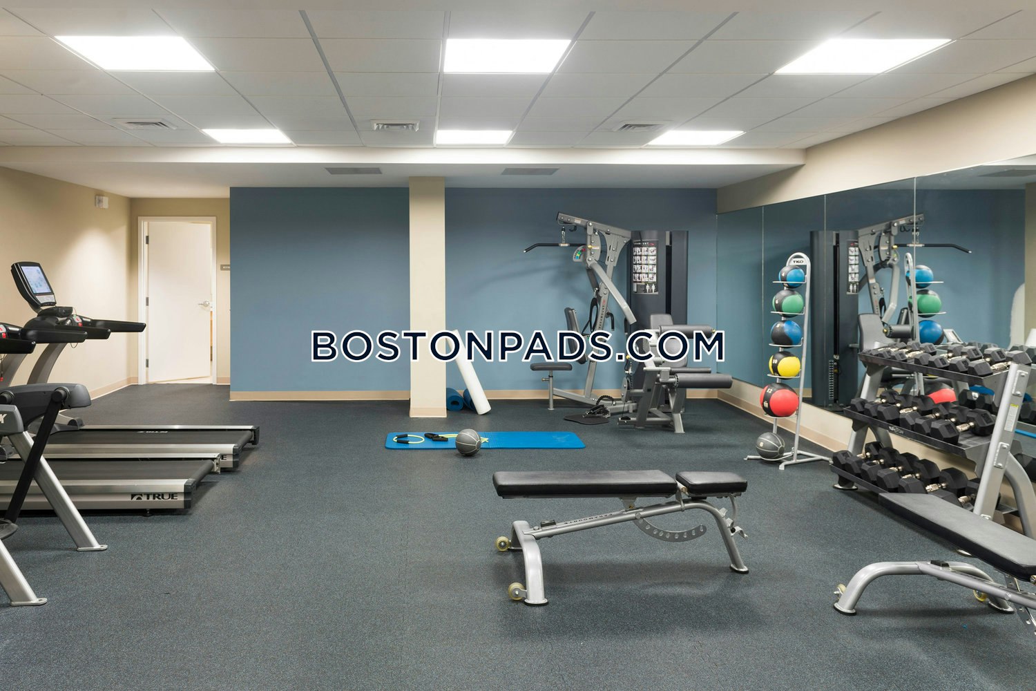 The Holmes Building Photo 10