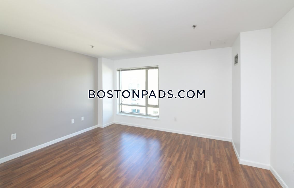 Fenway Triangle Photo 15