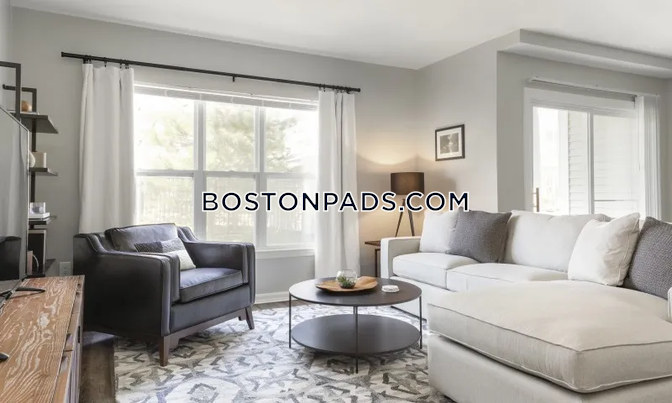 Pembroke Woods Photo 13