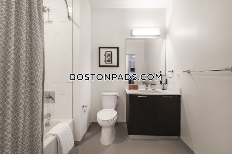 West of Chestnut Photo 11