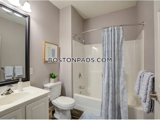 Hawthorne Commons Photo 12