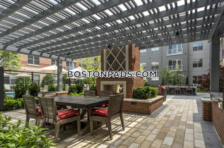 Gables Arsenal Street Photo 3