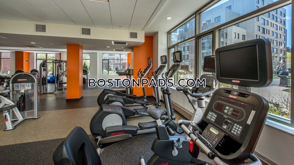 Third Square Apartments Photo 5