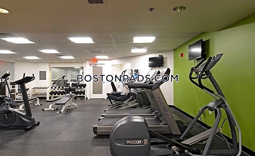 Munroe Place Photo 6