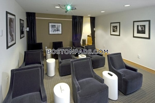 Watertown Square Apartments Photo 16