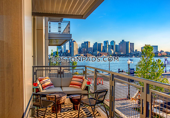 Portside at East Pier Photo 2