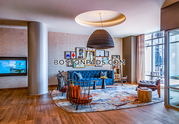 Portside at East Pier Photo 16