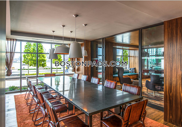 Portside at East Pier Photo 9