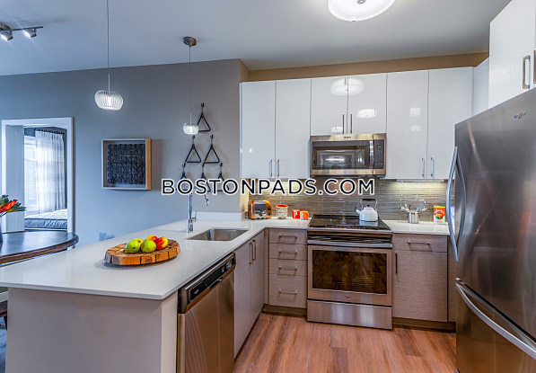 Portside at East Pier Photo 11