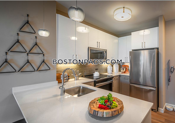 Portside at East Pier Photo 12