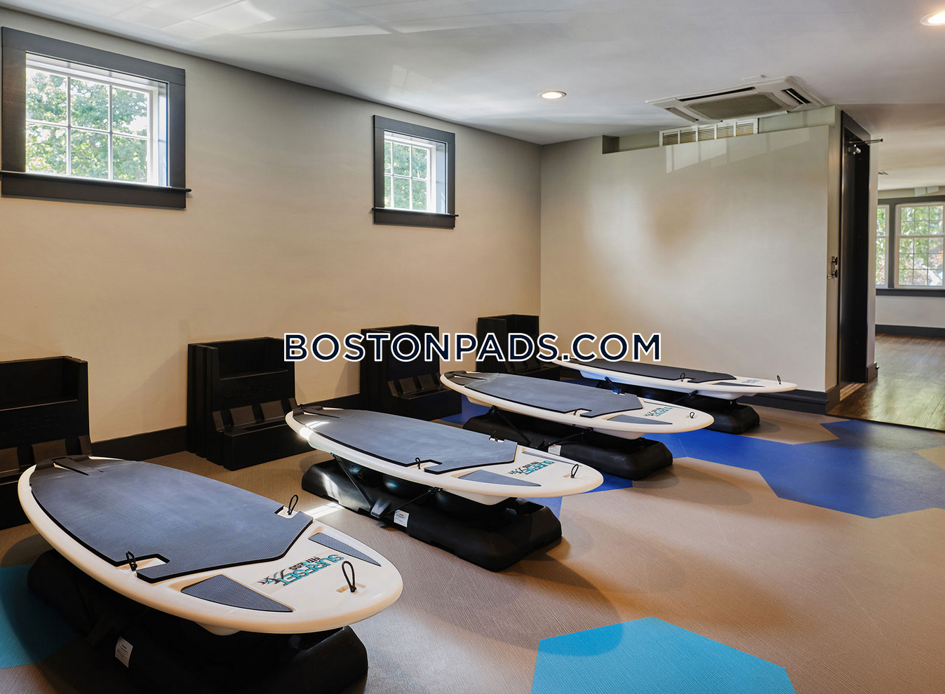 The Green at 9 and 90 Photo 27