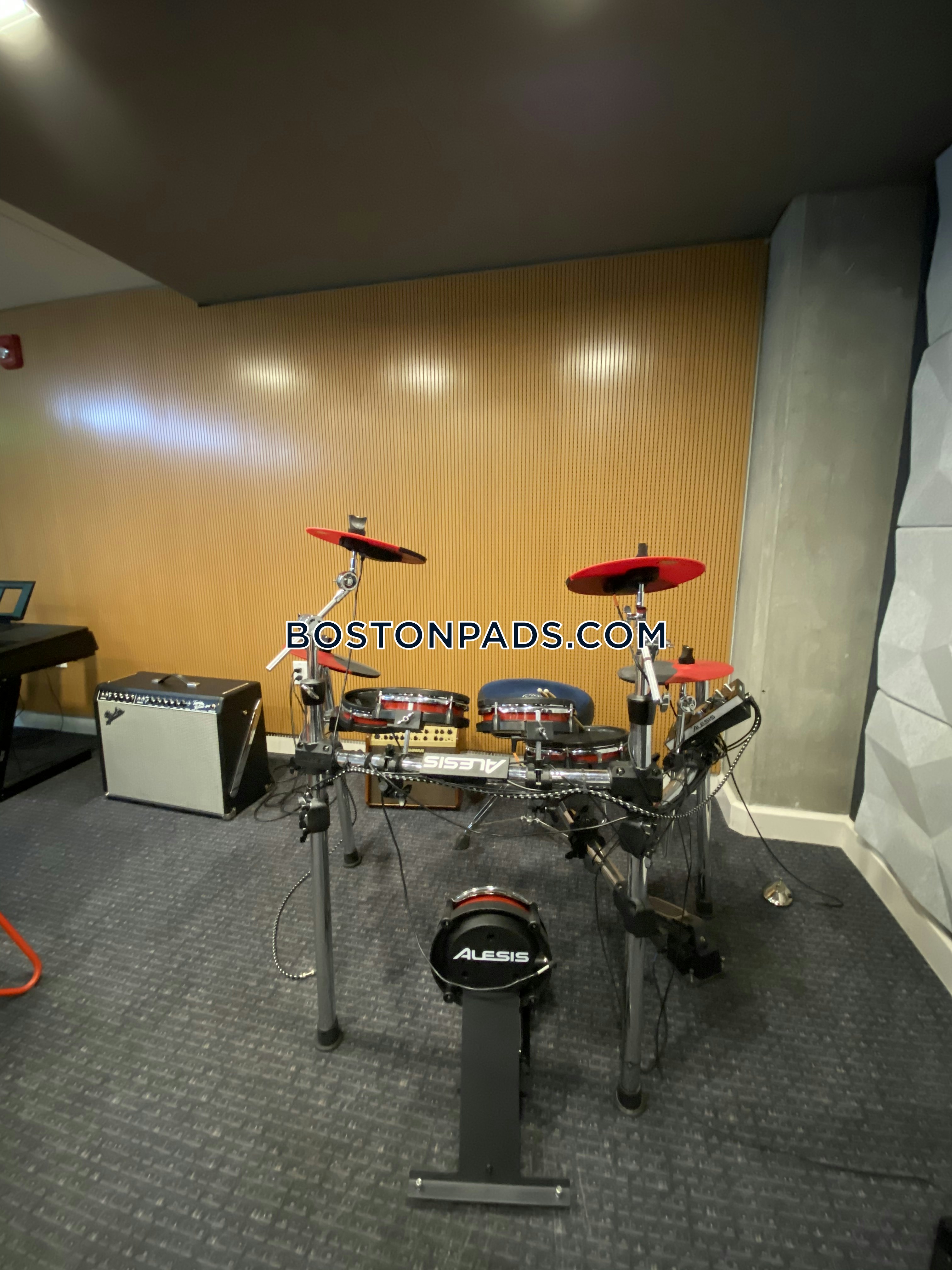 Proto Kendall Square Photo 51