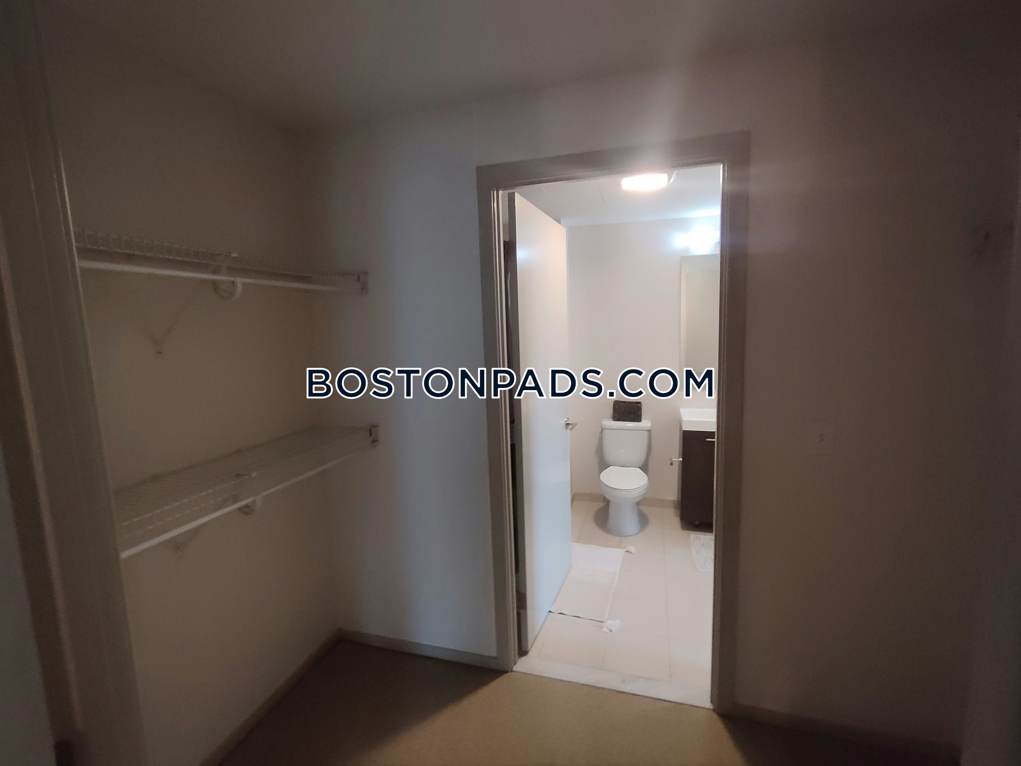 The Victor by Windsor Photo 34