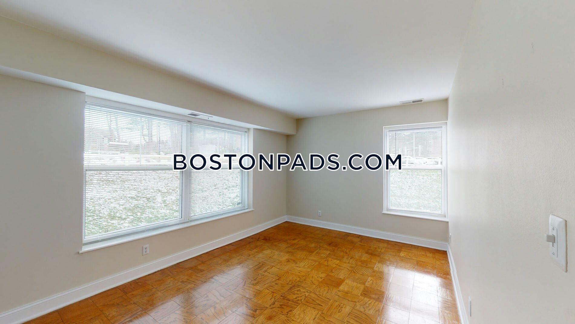 The Commons at Windsor Gardens Photo 10