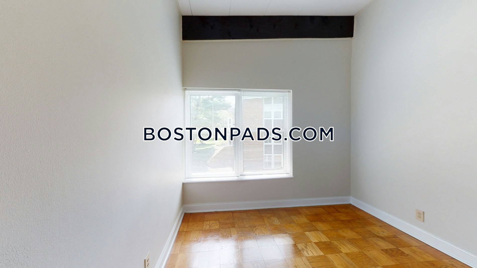 The Commons at Windsor Gardens Photo 12