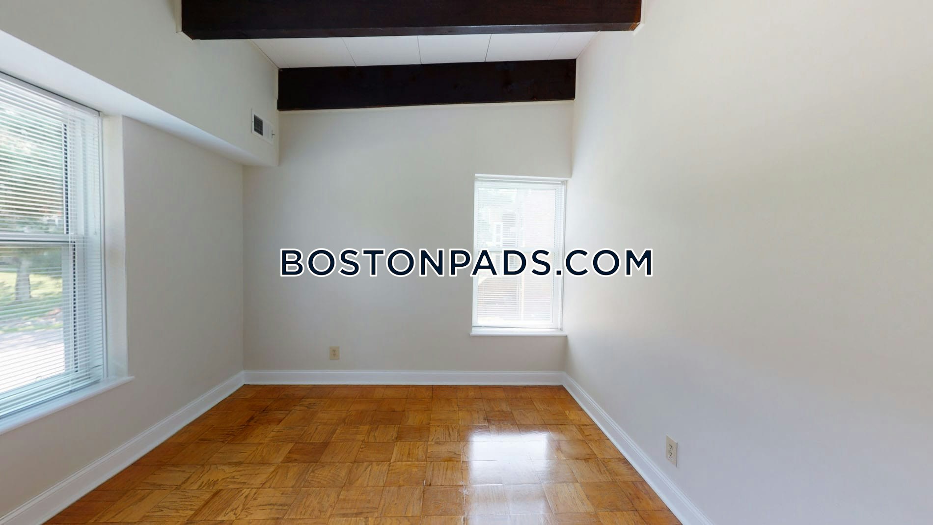 The Commons at Windsor Gardens Photo 1