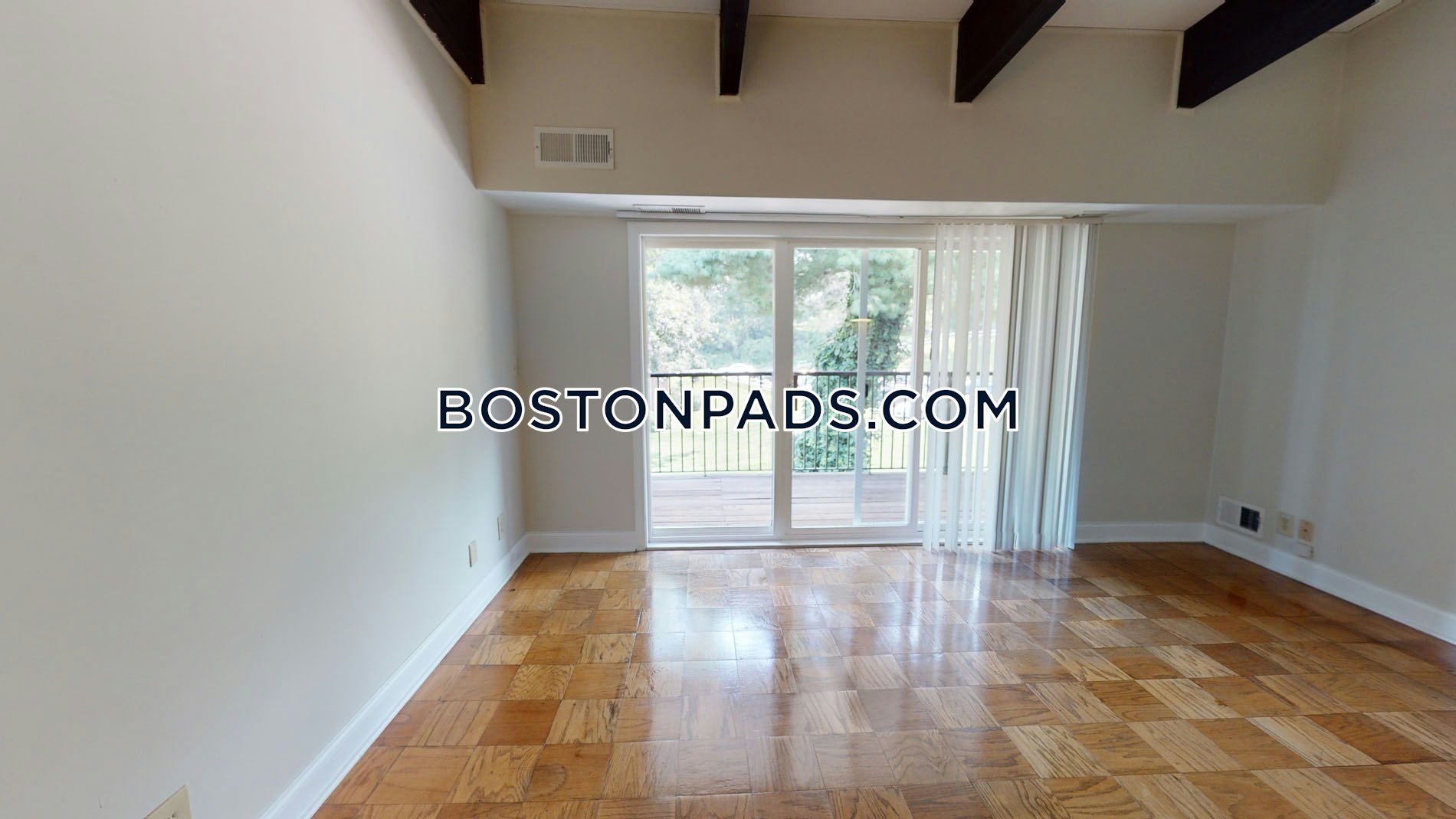 The Commons at Windsor Gardens Photo 32