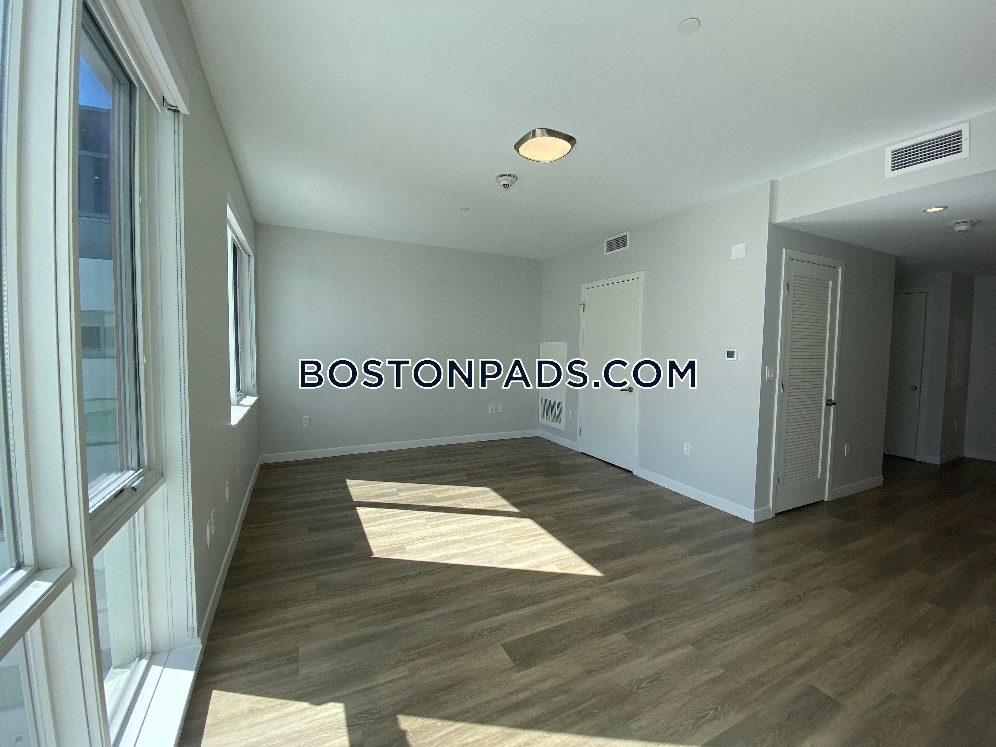 Prism Apartments Photo 7