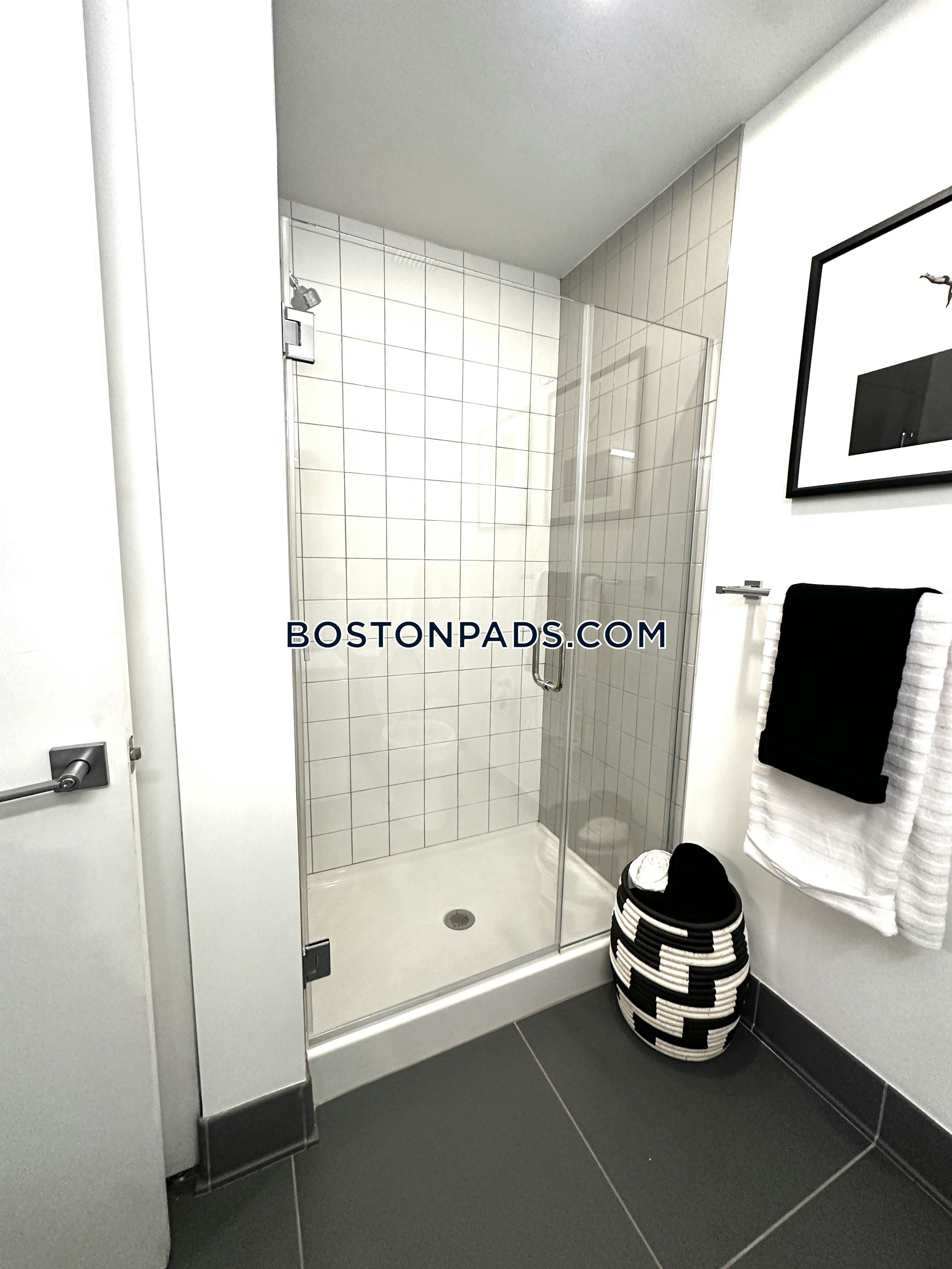 The Graphic Photo 18