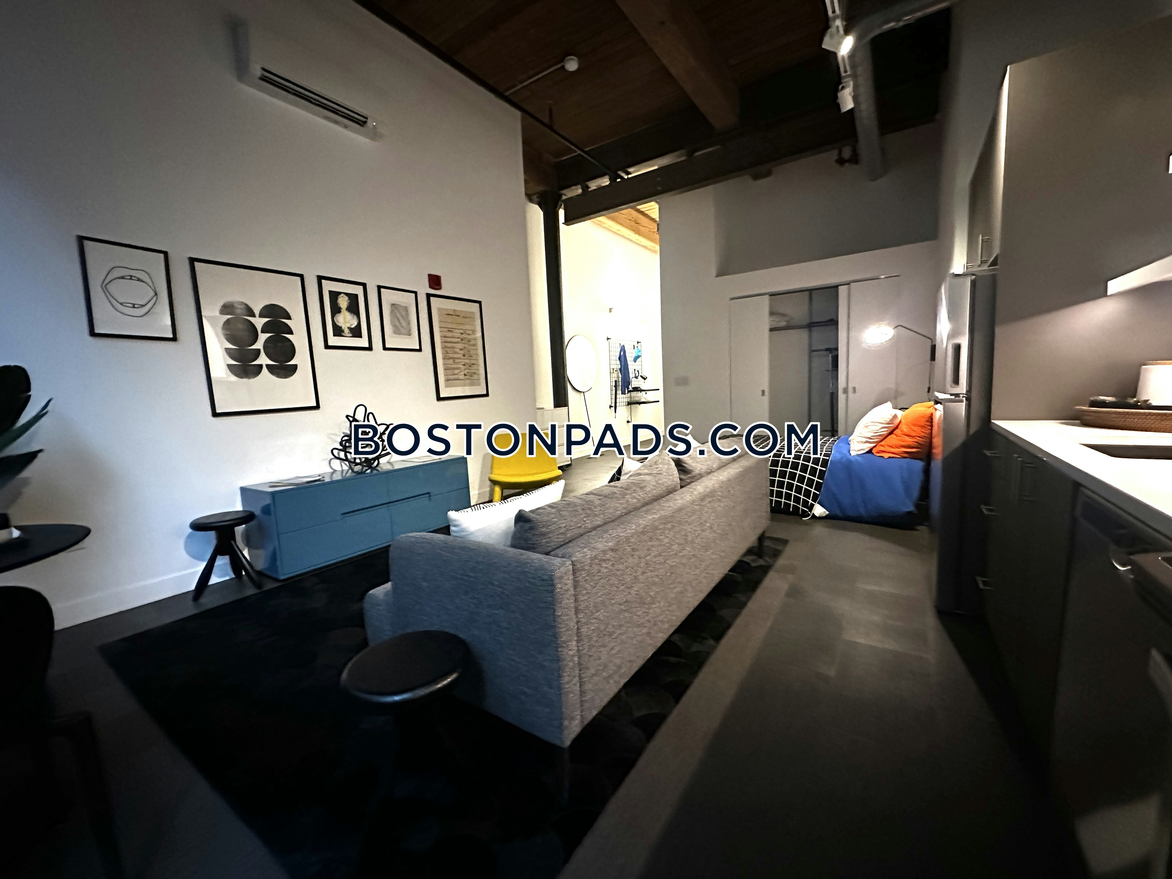 The Graphic Photo 30