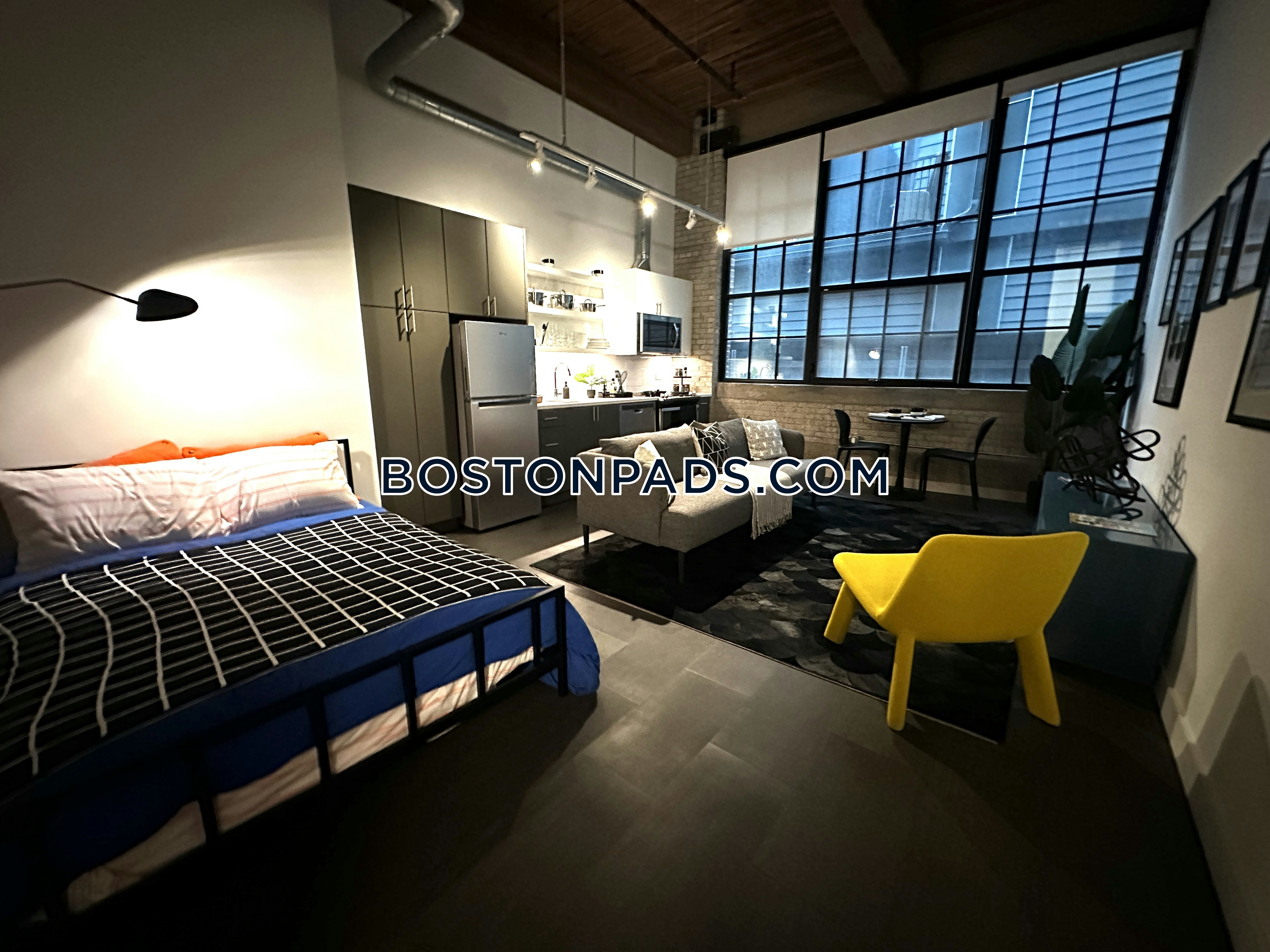 The Graphic Photo 12