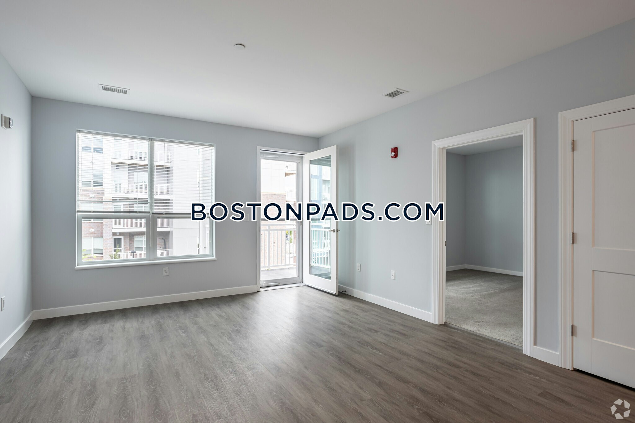 Elevation Apartments at Crown Colony Photo 71