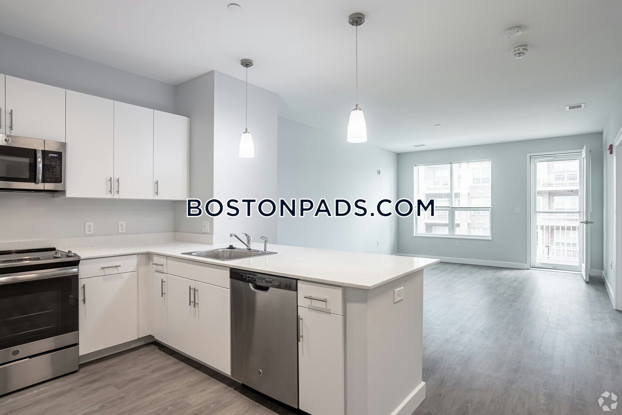 Elevation Apartments at Crown Colony Photo 27