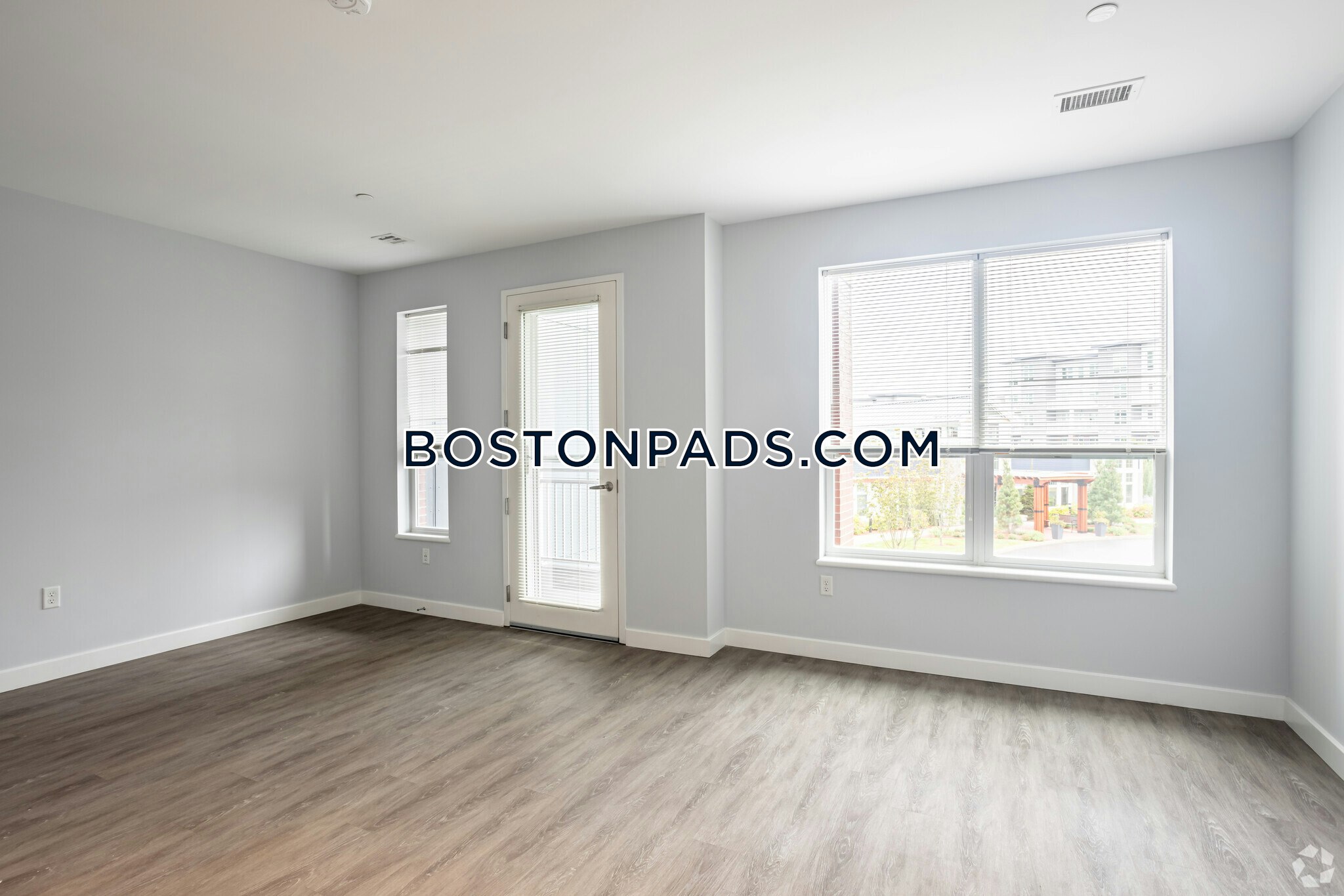 Elevation Apartments at Crown Colony Photo 36