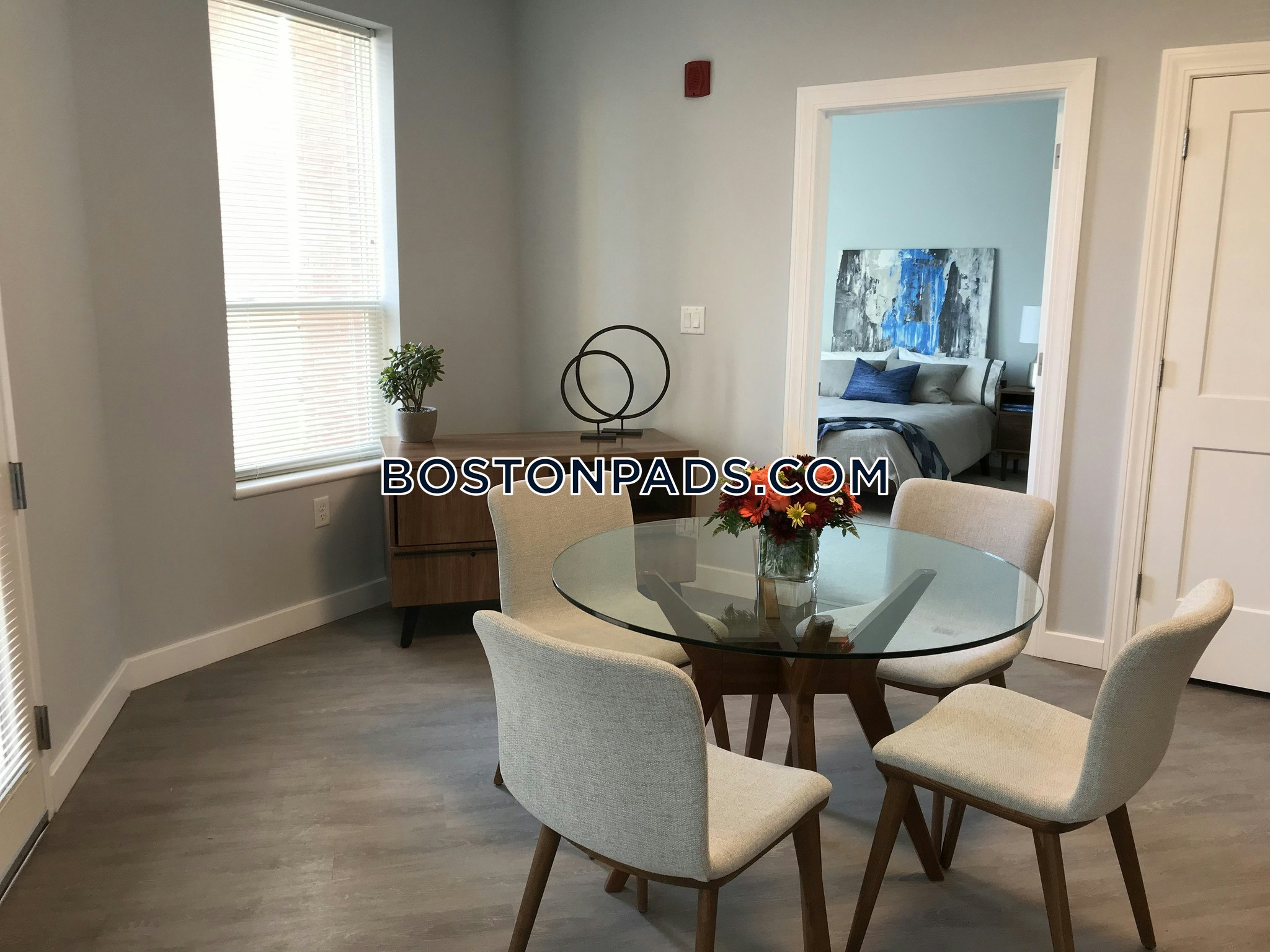 Elevation Apartments at Crown Colony Photo 61