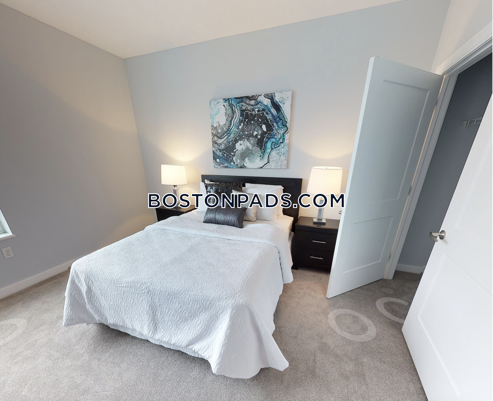 Elevation Apartments at Crown Colony Photo 32