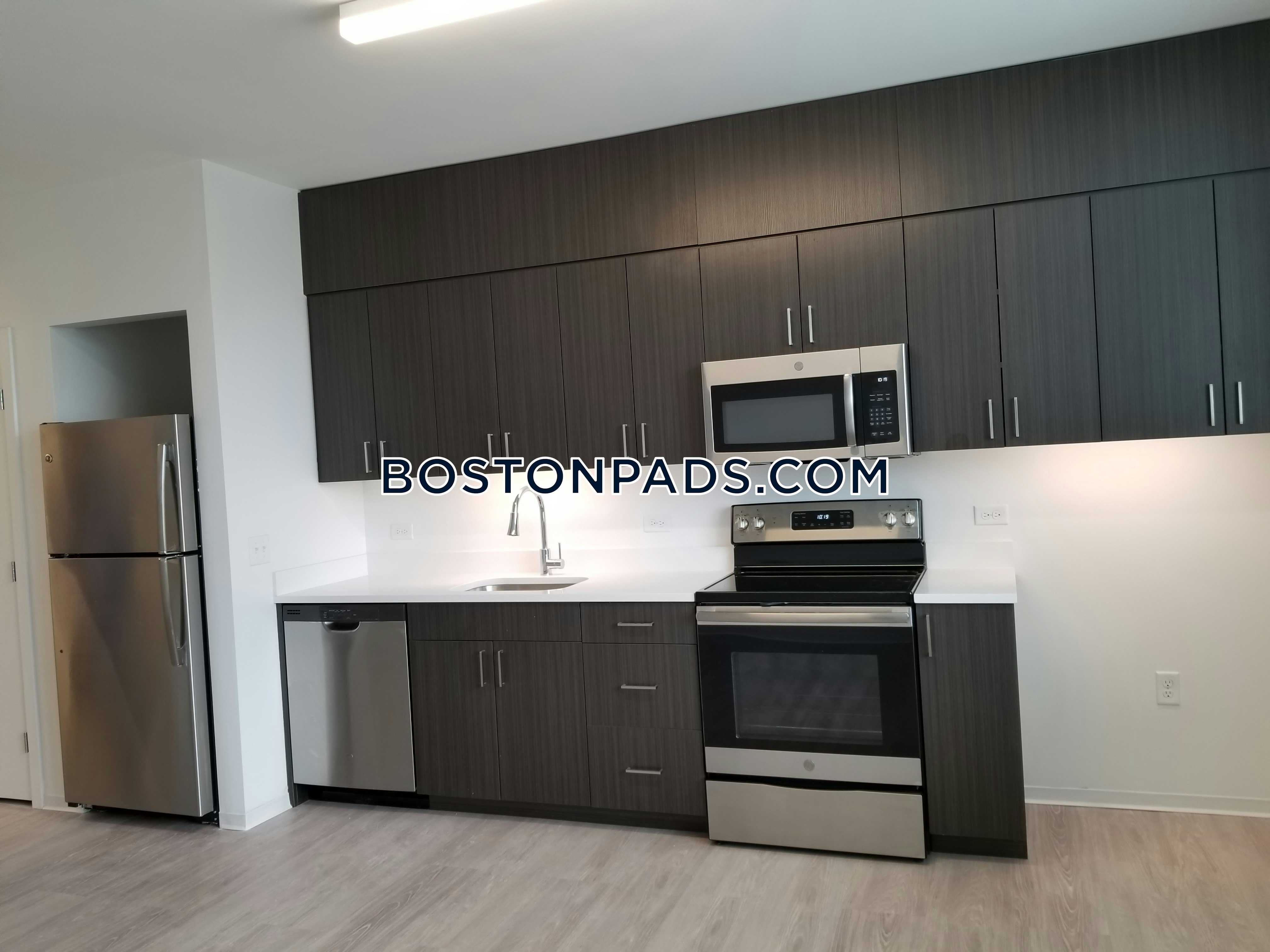 1943 Dot Ave Photo 13