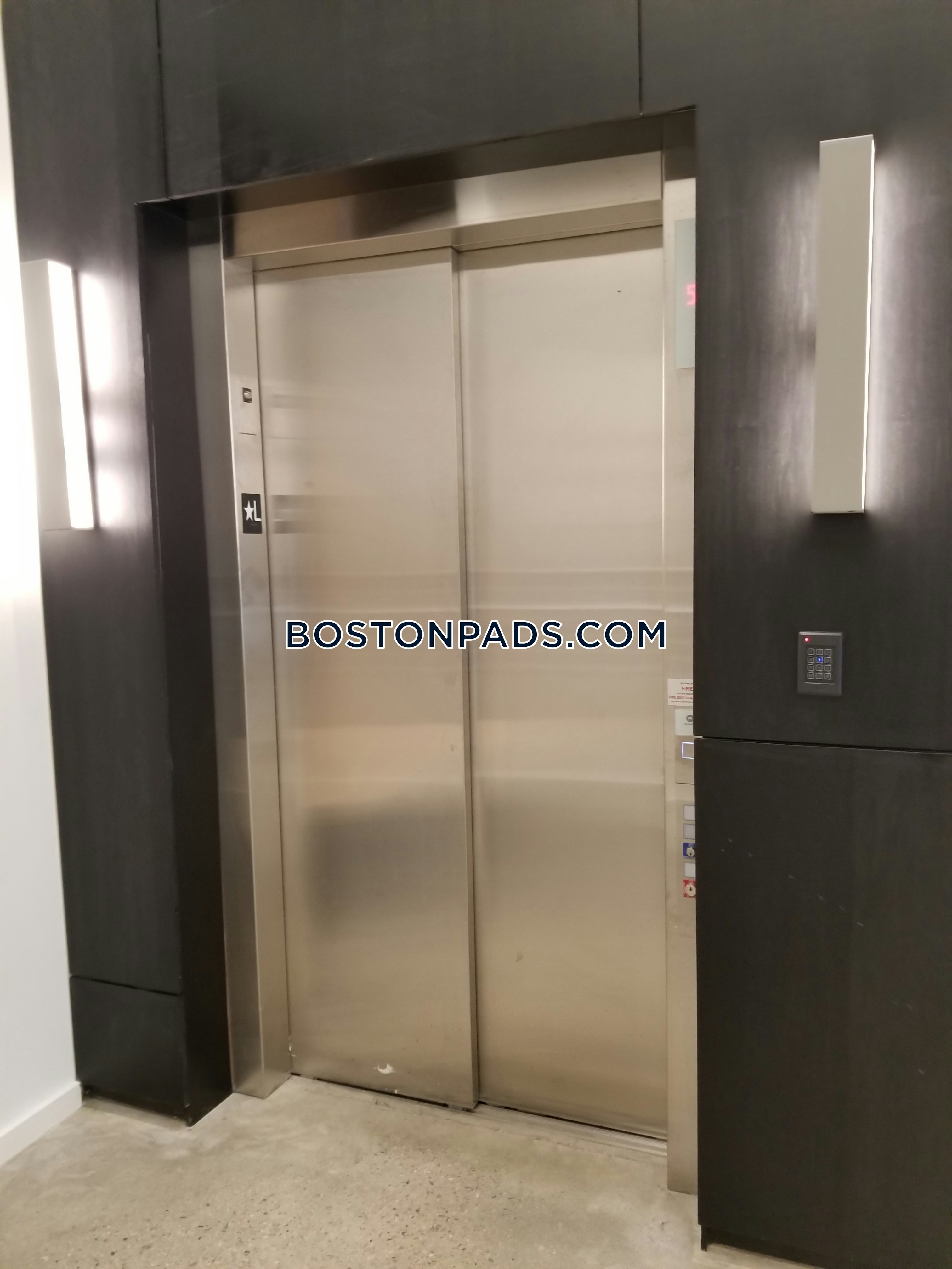 1943 Dot Ave Photo 12