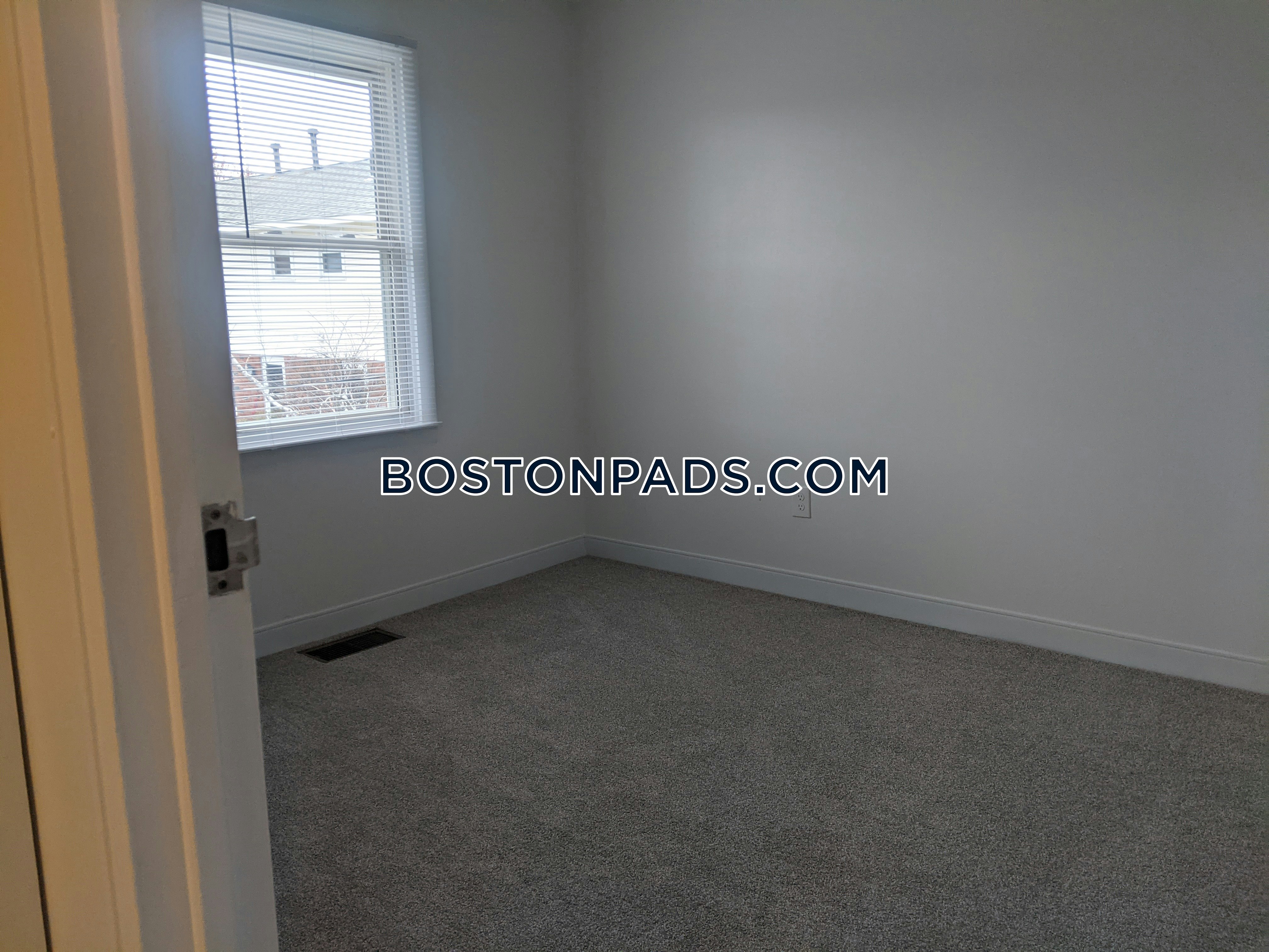 Stony Brook Commons Photo 16