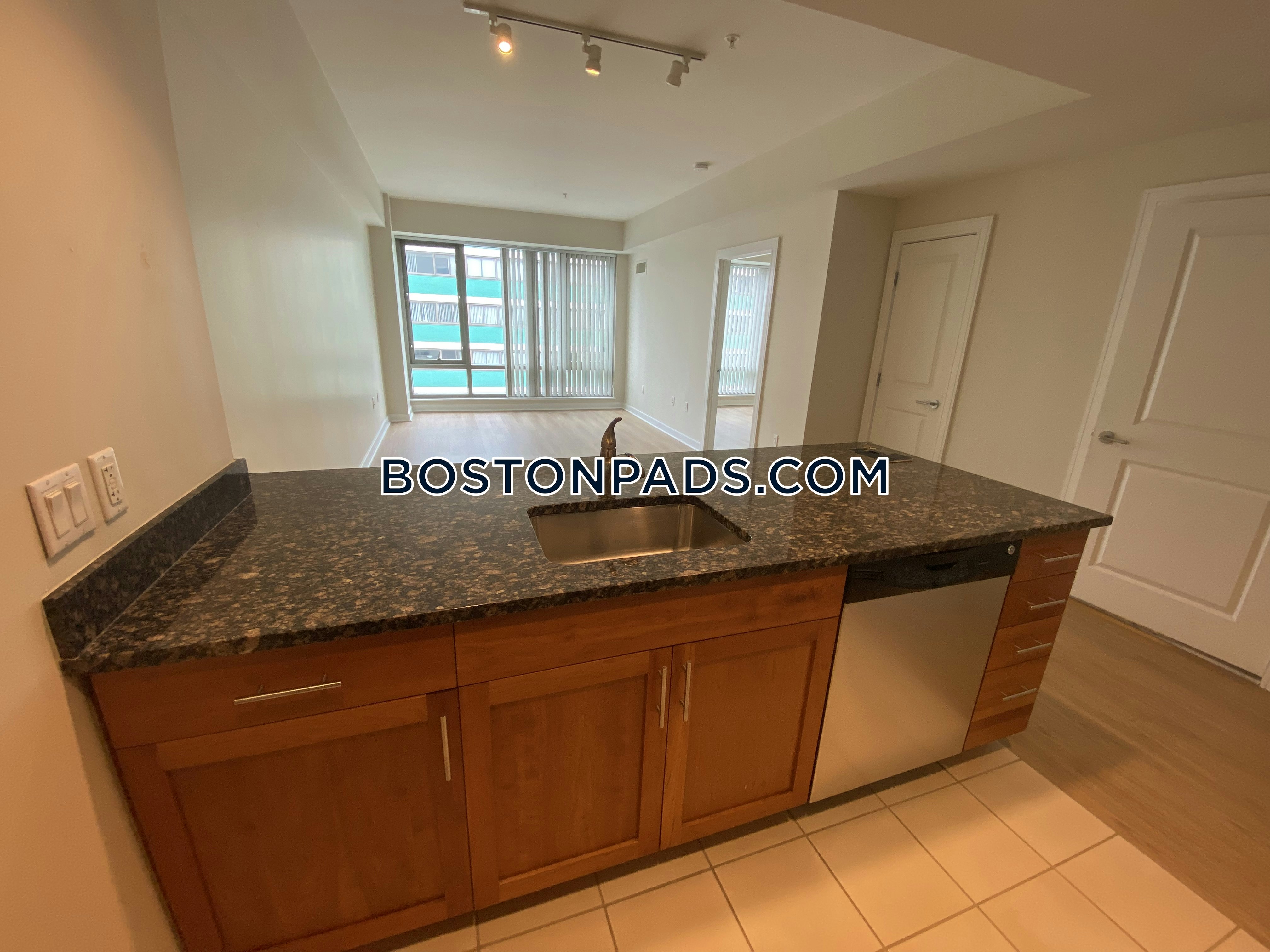 Emerson Place Apartments Photo 10