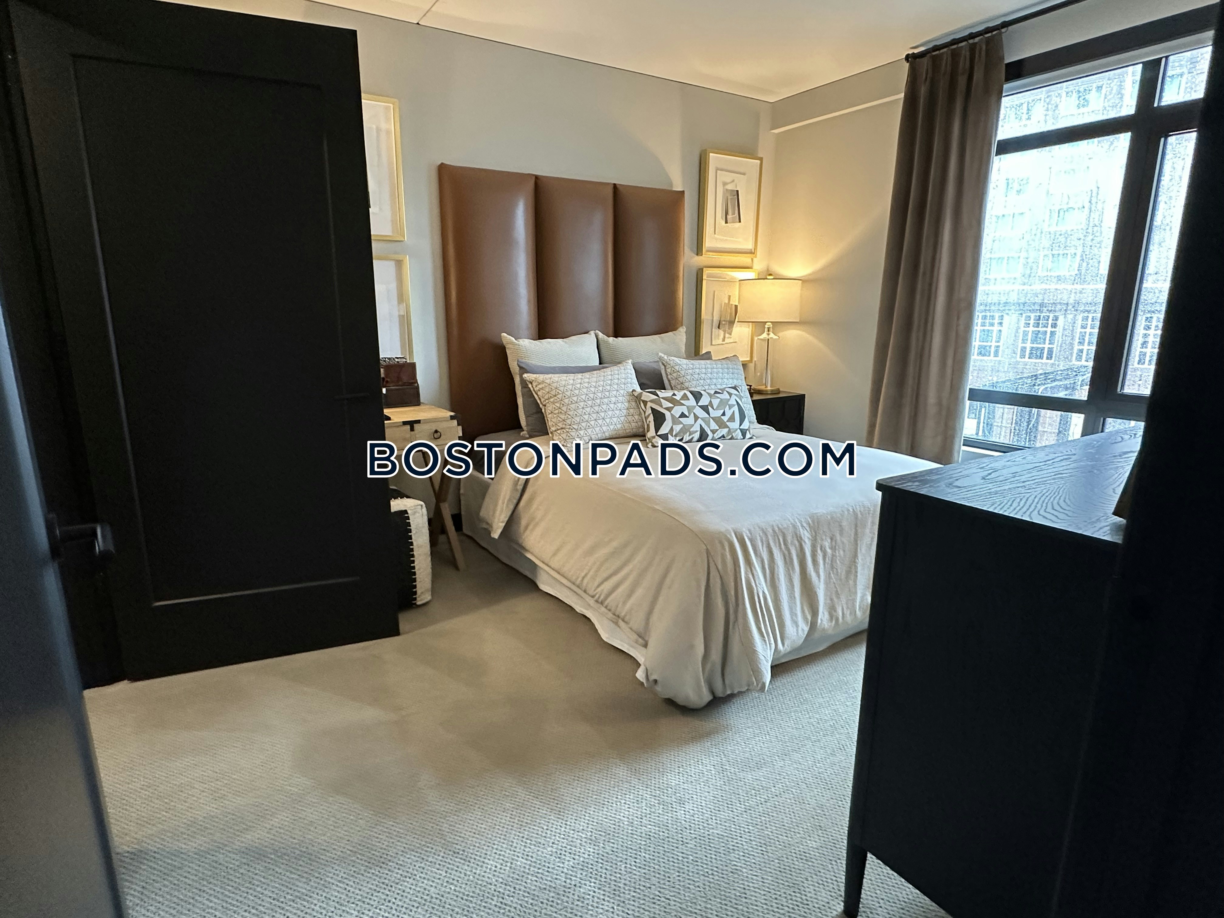 Gables Seaport Photo 38