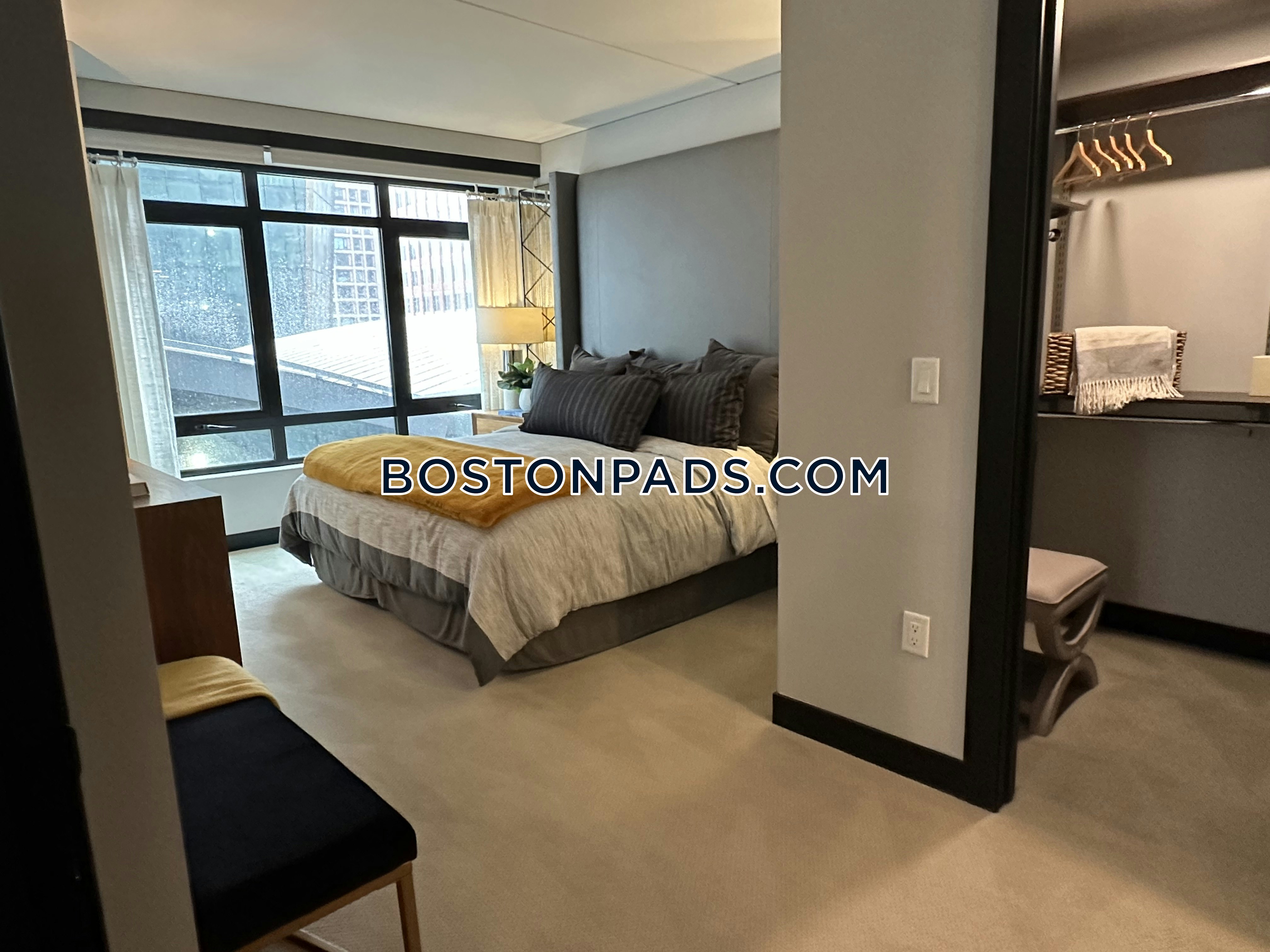 Gables Seaport Photo 11